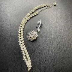 ✨美品✨Napier 向日葵ラインストーンブローチ＆リーフネックレスセット