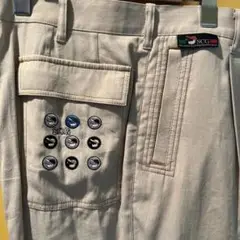 SCG ベージュパンツ ポケット刺繍バッジ付き
