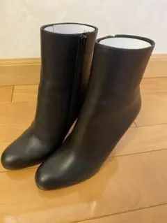 美品!クリスチャンルブタン ブーティー ブラック37.5
