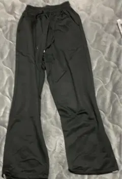 黒 フレアパンツ ゴムウエスト