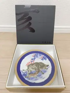【新品】香蘭社　2019干支　亥　飾り皿　箱付き　木製スタンド付き　プレート