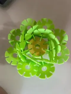 花形ランプシェード 緑と黄色
