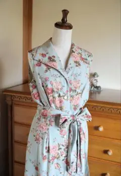 【新品】レトロな花柄ノースリーブワンピース【こうの早苗さん】
