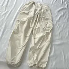 GU カーゴパンツ　白