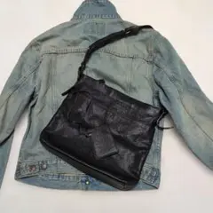 Item thumbnail for item 67560774-eac5-475c-9309-0db7d14b2a4b