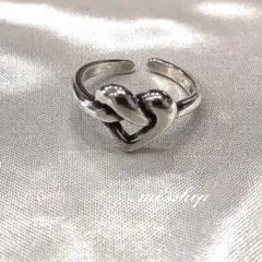 Item thumbnail for item c5fa3595-baaa-421e-b54d-45d9f01cbee3