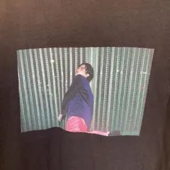 黒のオーバーサイズTシャツ 写真プリント