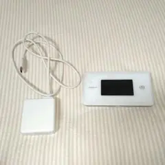 UQ WiMAX2+ モバイルルーター　ホワイト　取扱説明書付き