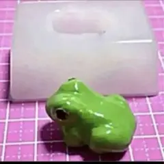 無害シリコンモールド　　アマガエル型