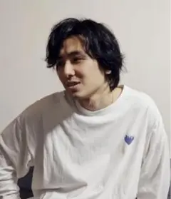 藤井風　燃えよロンT　黒　Mサイズ 藤井風 燃えよ ロンT - メルカリ