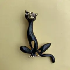 ブローチ　猫
