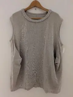 ベージュ ノースリーブ ベスト サイドポケット付き