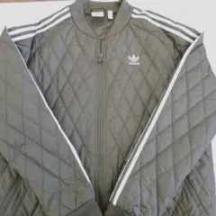 adidas オリーブ キルティングジャケット サイズ