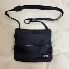 F/CE サコッシュ 黒