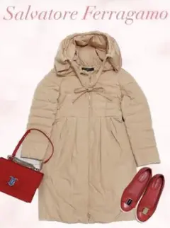 未使用35万フェラガモSalvatoreFerragamo ベージュダウンコート