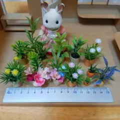 ②ミニチュアフェイクグリーン植物アレンジメント色々12点セットです。