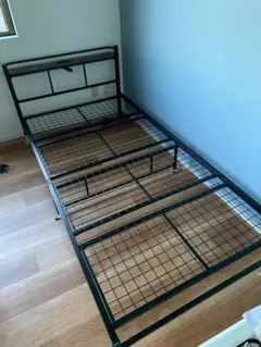 シングルサイズ ベッドフレーム　IKEAマットレス付き