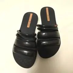 【新品】Ipanema ブラック サンダル