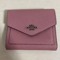 coach コーチ　ピンク　桃色　三つ折り財布　ミニ財布　レザー　ロゴ