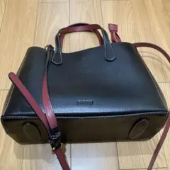 BARCOS 黒のハンドバッグ