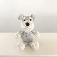 あみぐるみ　犬　ミニチュアシュナウザー