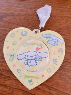 サンリオキャラクターズ シナモロール 缶バッジ＆ホルダーセット