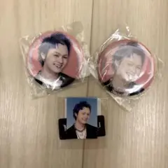 岡尾琥珀　缶バッジ 証明写真　カプセル　ガチャ