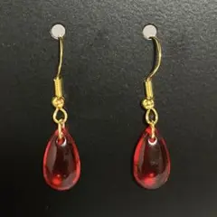 【ピアス no.005】涙形レッドストーン フックピアス 送料無料