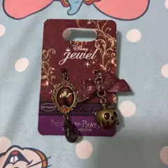 ディズニー　白雪姫　女王　毒りんご　ウィックドクイーン　ピアス　ヴィランズ