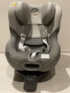 サイベックス　チャイルドシート シローナ　cybex Sirona ISOFIX