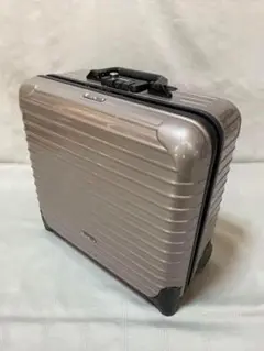 リモワ サルサ ビジネストローリー23L 2輪