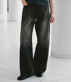 VINTAGE WASHED CURVED DENIM