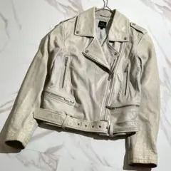 Item thumbnail for item fc30a2ec-c503-4f5d-94b0-7152d38cd50b