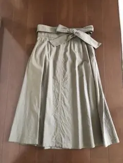 自由区　スカート