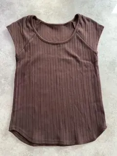美品！フレンチ袖のリブカットソー☆茶色