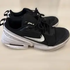NIKE ナイキ　スニーカー　ブラック　23.5cm
