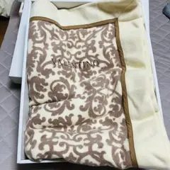 VALENTINO 薄手毛布 140x200cm 絹入り
