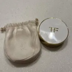 TOMFORD ソレイユグロウトーンアップファンデーションコンパクトu0026巾着