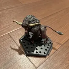 ラージャンフィギュア