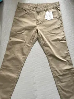 【新品】INDIVI チノパン ベージュ サイズ41 WORLD