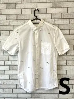 【送料込】GAP メンズシャツ　Sサイズ