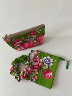 緑台湾花柄ポーチ・巾着・シュシュセット