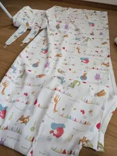 ニトリ　動物柄　カーテン