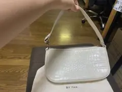 BY FAR ショルダーバーク