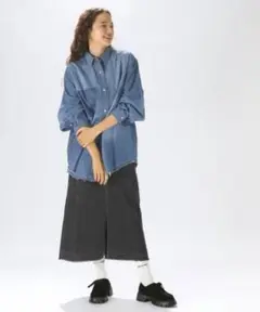 ニコアンド　袖ボリュームデニムシャツ