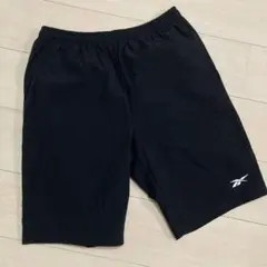 【未使用】Reebok ブラック ショートパンツ　Ｌ