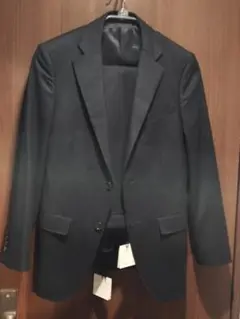 【新品タグ付き】黒のビジネスジャケット上下