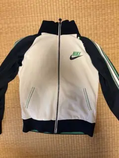 NIKE トラックジャケット