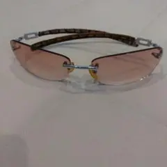 ピンク アーモンド型 サングラス　テットオム