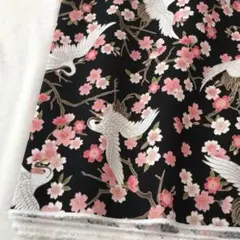 (1点限定) 綿100%国産プリント生地/ブラック/鶴/2m